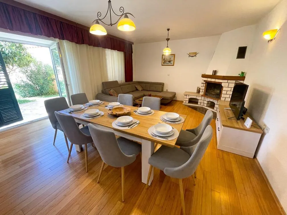 Villa Jadranka Drivenik 0*,